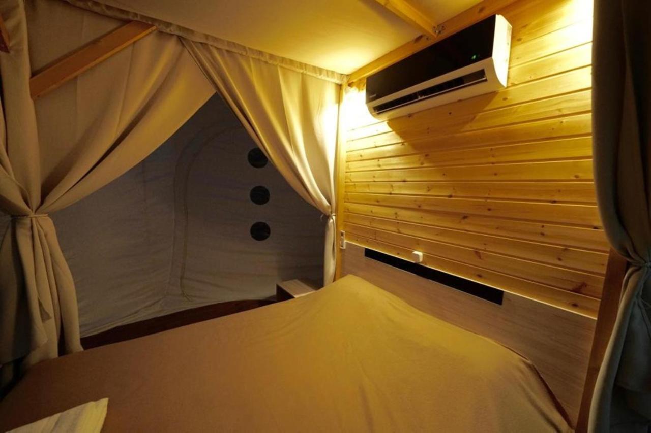 Hotel Bubble Tent à Nea Moudania Extérieur photo